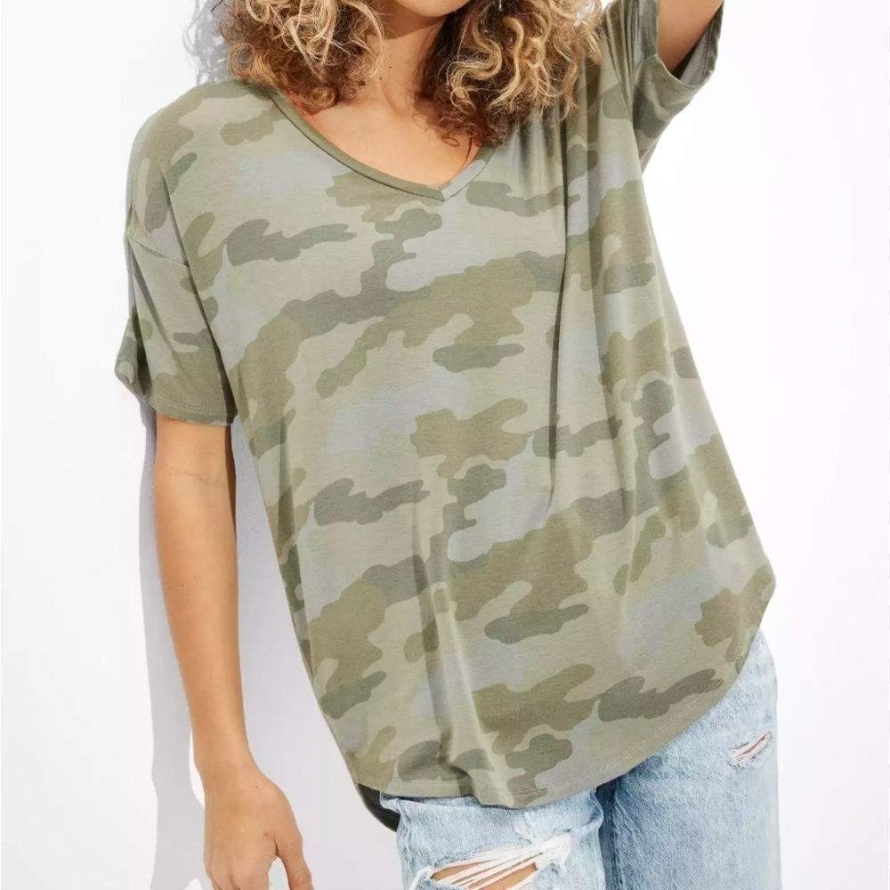 American Eagle Oversized Soft & Sexy Olive Green Camo V-Neck T-Shirt Size XXL